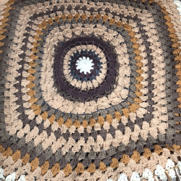 NWOT gorgeous Flook poncho top - Picture 4 of 14